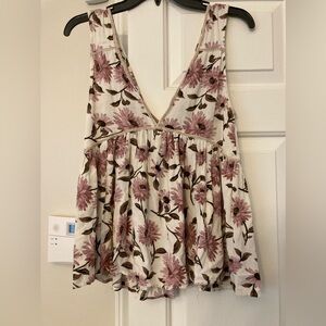 American Eagle flower v neck flowy tank